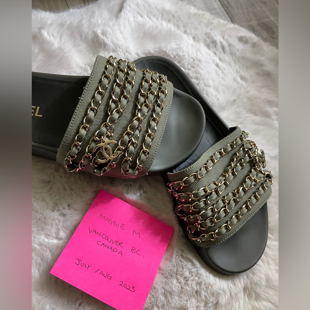 BN ✨ Chanel CC Chain Slides - Size 37